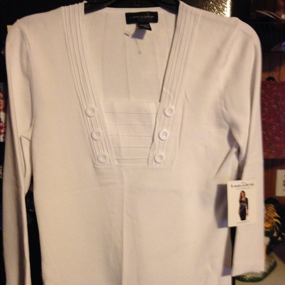NWT Ladies Cable and Gauge Top